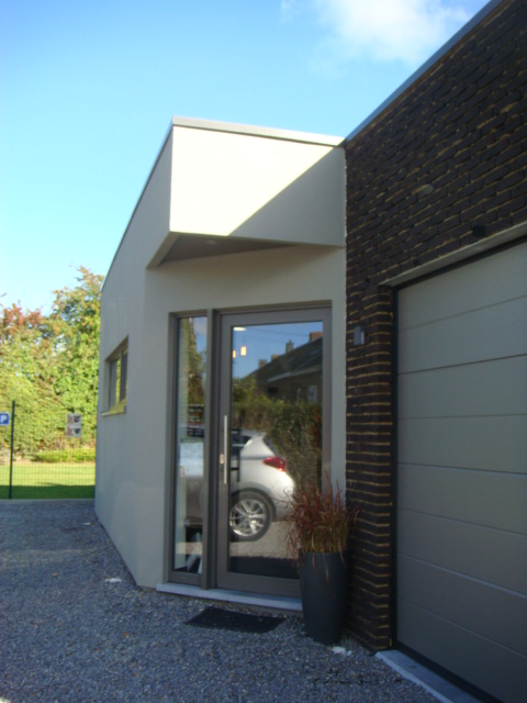 Agrandissement et relooking d'une habitation existante + création d'un salon de coiffure à Montzen