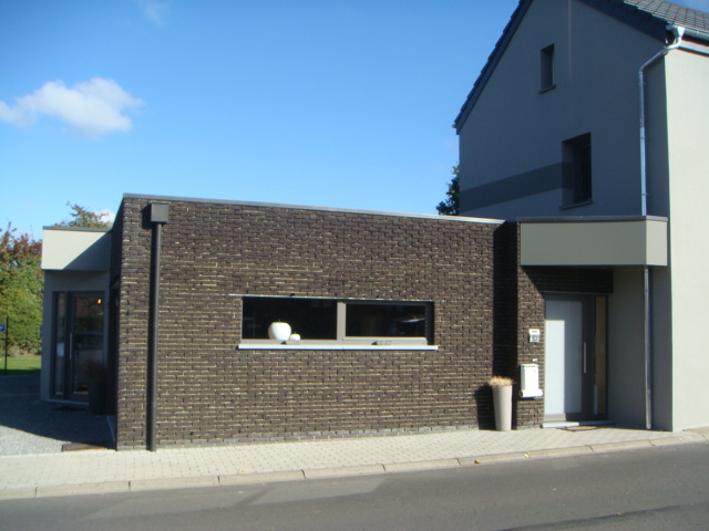 Agrandissement et relooking d'une habitation existante + création d'un salon de coiffure à Montzen